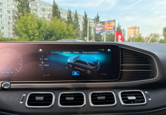 Подержанный автомобиль Mercedes-Benz GLE 2019 года (13 фото)