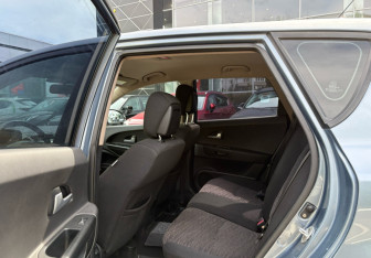 Подержанный автомобиль Kia Ceed Hatchback 2008 года (12 фото)