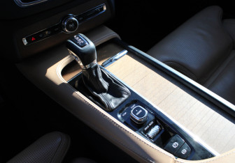 Подержанный автомобиль Volvo XC90 2017 года (13 фото)