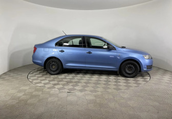 Подержанный автомобиль Skoda Rapid Liftback 2016 года (5 фото)