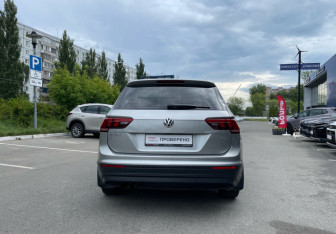 Подержанный автомобиль Volkswagen Tiguan 2020 года (6 фото)