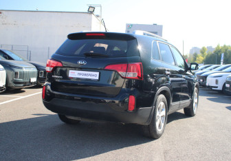 Подержанный автомобиль Kia Sorento 2016 года (4 фото)