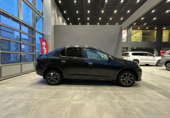 Подержанный автомобиль Renault Logan Sedan 2017 года (4 фото)