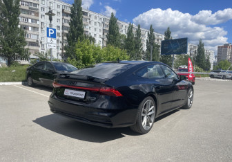Подержанный автомобиль Audi A7 2020 года (5 фото)