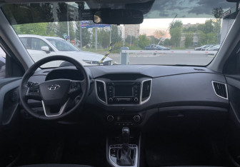 Подержанный автомобиль Hyundai Creta 2016 года (11 фото)