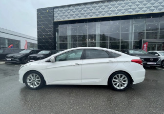Подержанный автомобиль Hyundai i40 Sedan 2013 года (8 фото)
