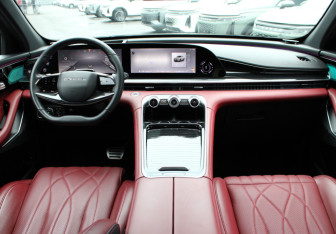 Подержанный автомобиль Exeed RX 2023 года (12 фото)