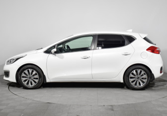 Подержанный автомобиль Kia Ceed Hatchback 2018 года (8 фото)