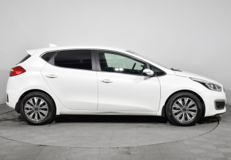 Подержанный автомобиль Kia Ceed Hatchback 2018 года (4 фото)