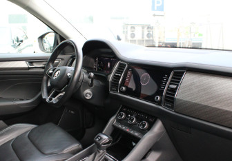 Подержанный автомобиль Skoda Kodiaq 2022 года (8 фото)