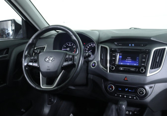 Подержанный автомобиль Hyundai Creta 2017 года (12 фото)
