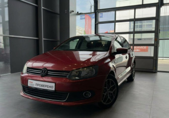 Подержанный автомобиль Volkswagen Polo Sedan 2012 года (1 фото)
