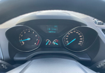 Подержанный автомобиль Ford Kuga 2014 года (12 фото)