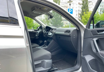 Подержанный автомобиль Volkswagen Tiguan 2020 года (10 фото)