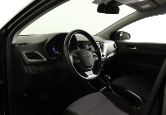 Подержанный автомобиль Hyundai Solaris Sedan 2019 года (10 фото)