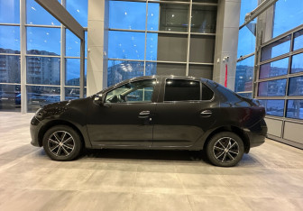 Подержанный автомобиль Renault Logan Sedan 2017 года (6 фото)