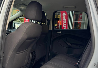 Подержанный автомобиль Ford Kuga 2014 года (12 фото)