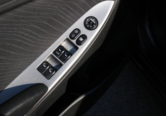 Подержанный автомобиль Hyundai Solaris Sedan 2014 года (16 фото)
