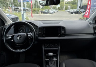 Подержанный автомобиль Skoda Karoq 2021 года (11 фото)
