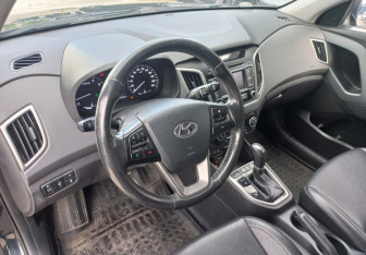 Подержанный автомобиль Hyundai Creta 2016 года (10 фото)