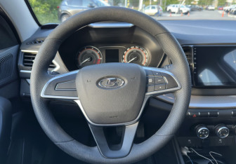 Подержанный автомобиль LADA (ВАЗ) Vesta Sedan 2023 года (10 фото)