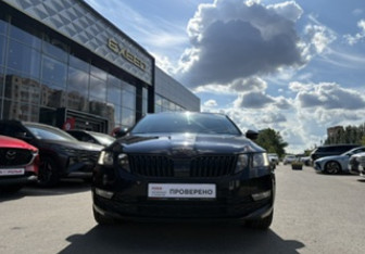 Подержанный автомобиль Skoda Octavia Liftback 2020 года (2 фото)