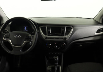 Подержанный автомобиль Hyundai Solaris Sedan 2019 года (11 фото)
