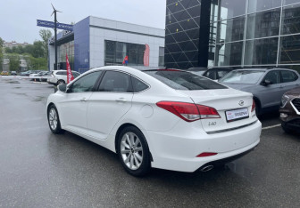 Подержанный автомобиль Hyundai i40 Sedan 2013 года (7 фото)