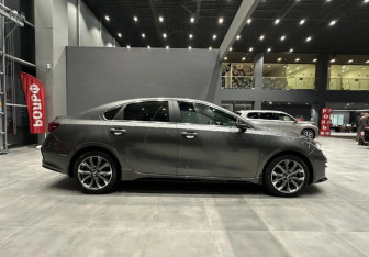 Подержанный автомобиль Kia Cerato Sedan 2020 года (5 фото)