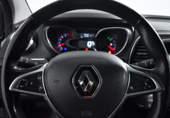 Подержанный автомобиль Renault Kaptur 2021 года (17 фото)