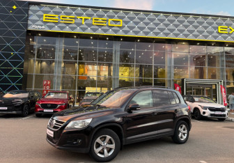 Подержанный автомобиль Volkswagen Tiguan 2010 года (1 фото)