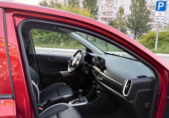 Подержанный автомобиль Kia Picanto 2022 года (10 фото)