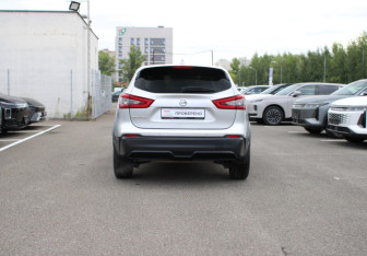 Подержанный автомобиль Nissan Qashqai 2019 года (5 фото)