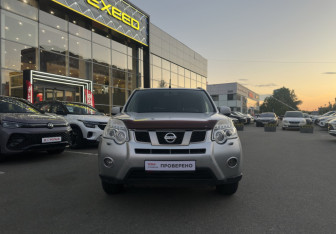 Подержанный автомобиль Nissan X-Trail 2011 года (2 фото)