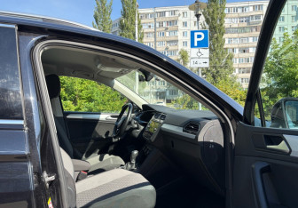 Подержанный автомобиль Volkswagen Tiguan 2018 года (10 фото)