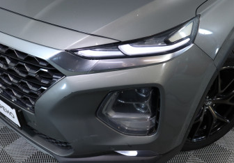 Подержанный автомобиль Hyundai Santa Fe 2019 года (10 фото)