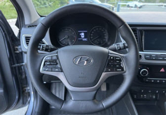Подержанный автомобиль Hyundai Solaris Sedan 2017 года (14 фото)