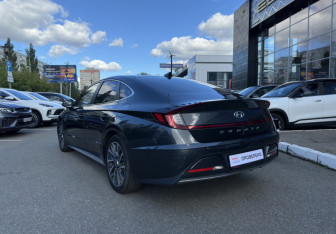Подержанный автомобиль Hyundai Sonata 2020 года (7 фото)