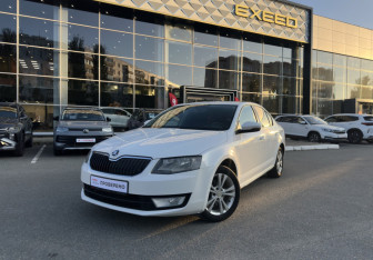 Подержанный автомобиль Skoda Octavia Liftback 2013 года (1 фото)