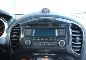 Подержанный автомобиль Nissan Juke 2012 года (12 фото)