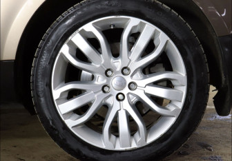 Подержанный автомобиль Land Rover Range Rover Sport 2014 года (6 фото)