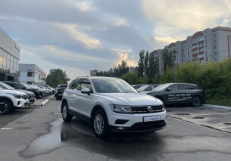 Подержанный автомобиль Volkswagen Tiguan 2018 года (3 фото)