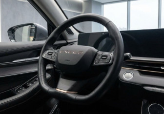 Подержанный автомобиль Exeed LX 2023 года (7 фото)