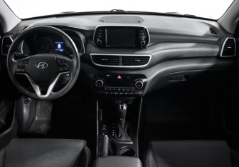 Подержанный автомобиль Hyundai Tucson 2020 года (14 фото)