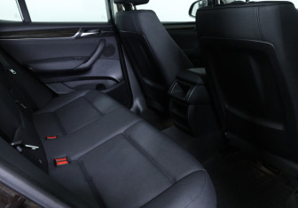 Подержанный автомобиль BMW X3 2014 года (20 фото)