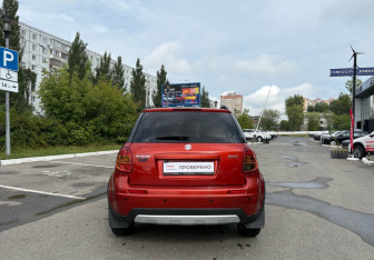 Подержанный автомобиль Suzuki SX4 Hatchback 2010 года (6 фото)