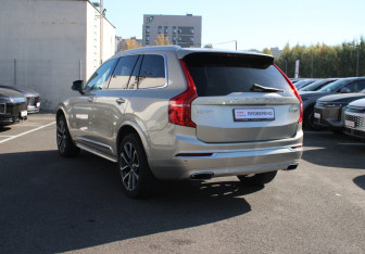 Подержанный автомобиль Volvo XC90 2017 года (6 фото)