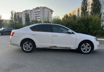 Подержанный автомобиль Skoda Octavia Liftback 2013 года (4 фото)