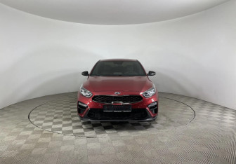 Подержанный автомобиль Kia Cerato Sedan 2020 года (2 фото)