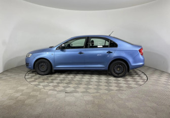 Подержанный автомобиль Skoda Rapid Liftback 2016 года (6 фото)